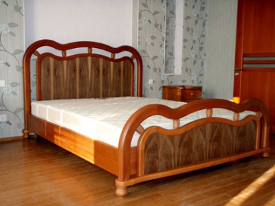 Кровати, мебель для спальни